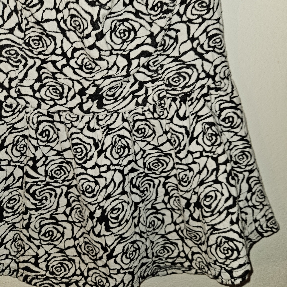 Pins And Needles Womans Black And White Floral Strapless Top Size L - Picture 5 of 13